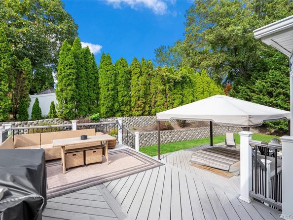 32 Locust Drive, Rocky Point NY 11778