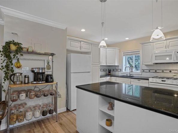 2333 Palmer Avenue 2G, New Rochelle NY 10801