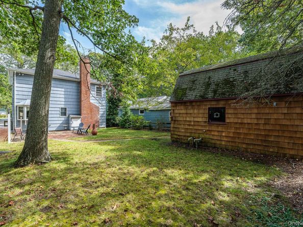 920 Bray Avenue, Laurel NY 11948