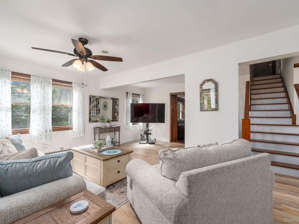 920 Bray Avenue, Laurel NY 11948