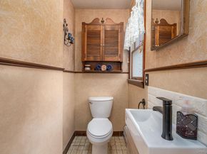 920 Bray Avenue, Laurel NY 11948