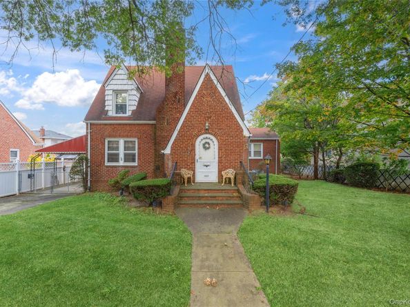 1522 Surprise Street, Elmont NY 11003