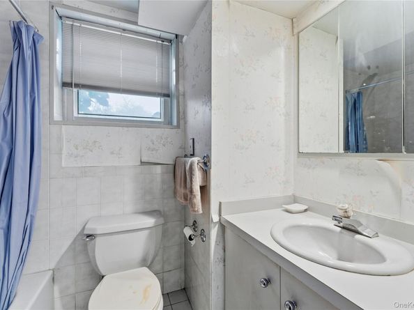 1522 Surprise Street, Elmont NY 11003