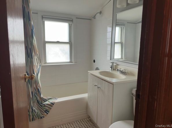 484 Chelsea Road, Oceanside NY 11572