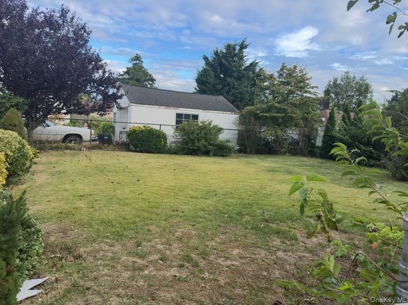 484 Chelsea Road, Oceanside NY 11572