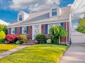 484 Chelsea Road, Oceanside NY 11572