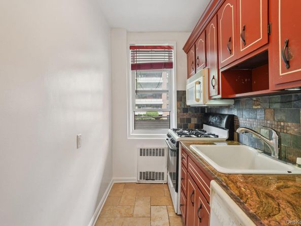 315 King Street 1L, Port Chester NY 10573