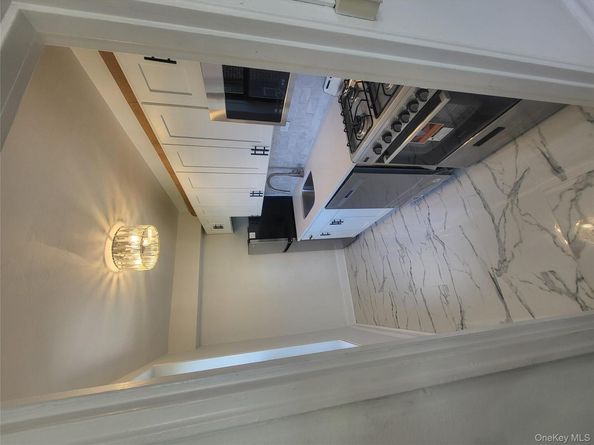 Undisclosed Address #914592, Hollis NY 11423