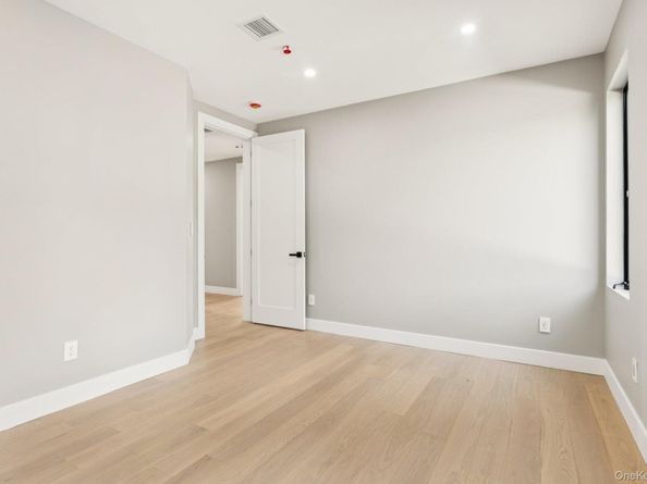 1368 Beech Street, Atlantic Beach NY 11509