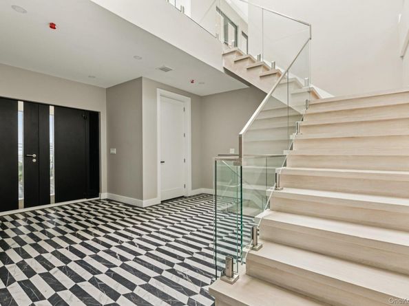 1368 Beech Street, Atlantic Beach NY 11509