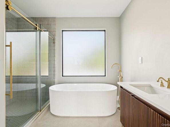 1368 Beech Street, Atlantic Beach NY 11509