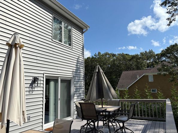 27 Newtown Court, Hampton Bays NY 11946