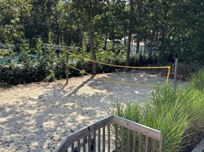 27 Newtown Court, Hampton Bays NY 11946