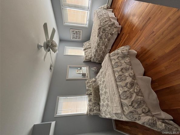 27 Newtown Court, Hampton Bays NY 11946