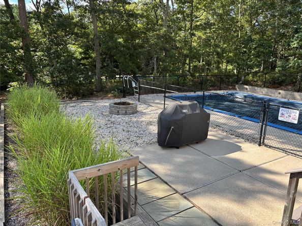 27 Newtown Court, Hampton Bays NY 11946