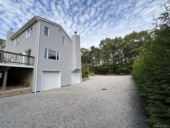 27 Newtown Court, Hampton Bays NY 11946