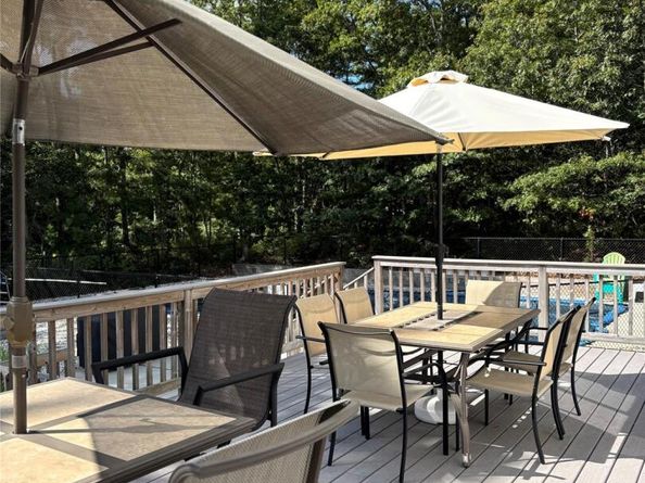 27 Newtown Court, Hampton Bays NY 11946