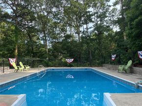 27 Newtown Court, Hampton Bays NY 11946