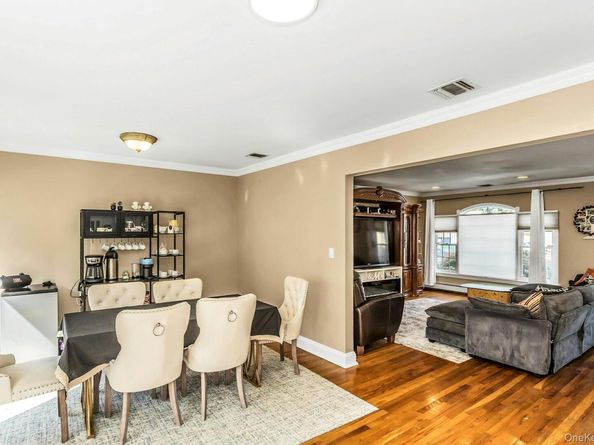 28 Grove Street, Massapequa NY 11758