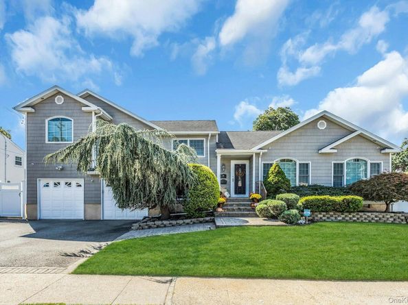 28 Grove Street, Massapequa NY 11758