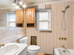24112 148th Avenue, Rosedale NY 11422