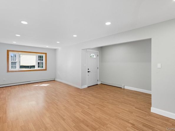 87 Bellwood Avenue, South Setauket NY 11720