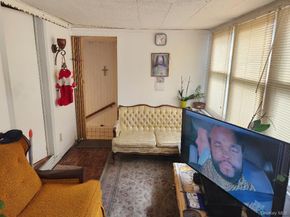 10 Sheridan Place, Roosevelt NY 11575
