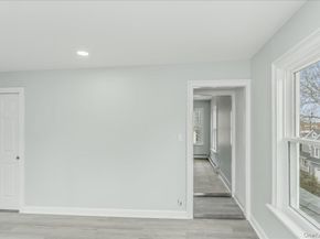 75 Anstice Street, Oyster Bay NY 11771