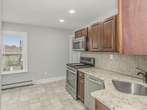 75 Anstice Street, Oyster Bay NY 11771
