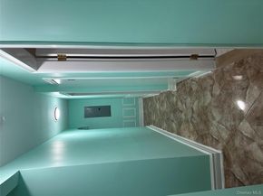 18740 Hilburn Avenue, Saint Albans NY 11412