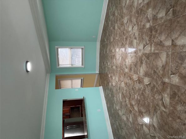 18740 Hilburn Avenue, Saint Albans NY 11412