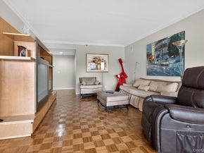100 Hilton Avenue 601, Garden City NY 11530