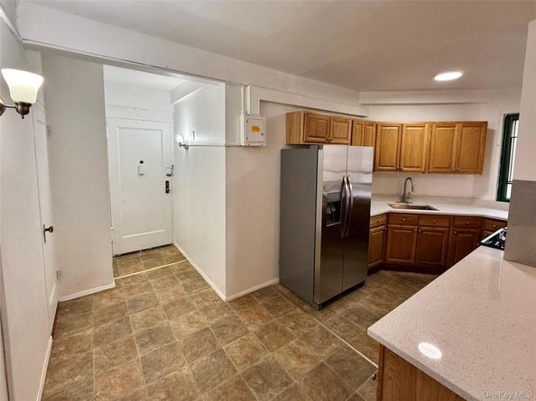 1562 Unionport Road 5A, Bronx NY 10462