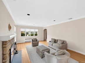 24 Allen Road, Rockville Centre NY 11570