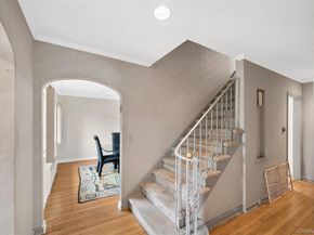 24 Allen Road, Rockville Centre NY 11570