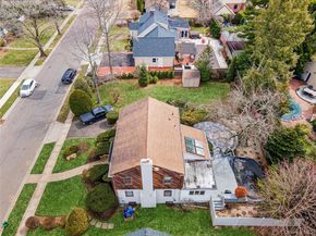 24 Allen Road, Rockville Centre NY 11570