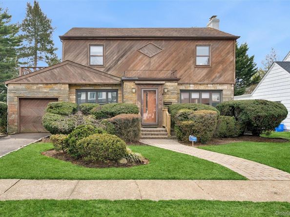 24 Allen Road, Rockville Centre NY 11570
