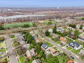 24 Allen Road, Rockville Centre NY 11570