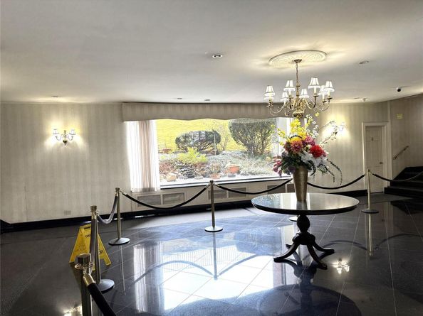 143-50 Hoover Ave 204, Briarwood NY 11435