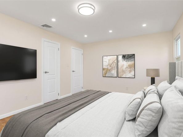 69 Woodward Street, Roslyn Heights NY 11577