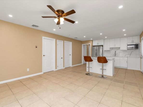 69 Woodward Street, Roslyn Heights NY 11577