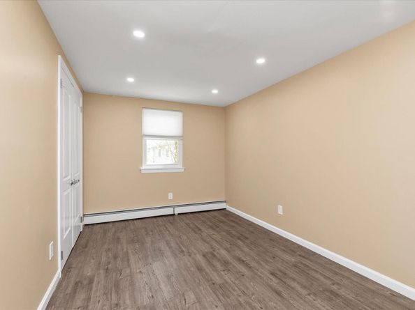 69 Woodward Street, Roslyn Heights NY 11577