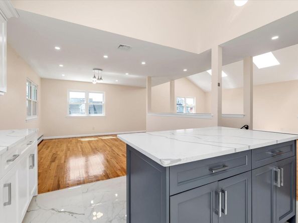 69 Woodward Street, Roslyn Heights NY 11577
