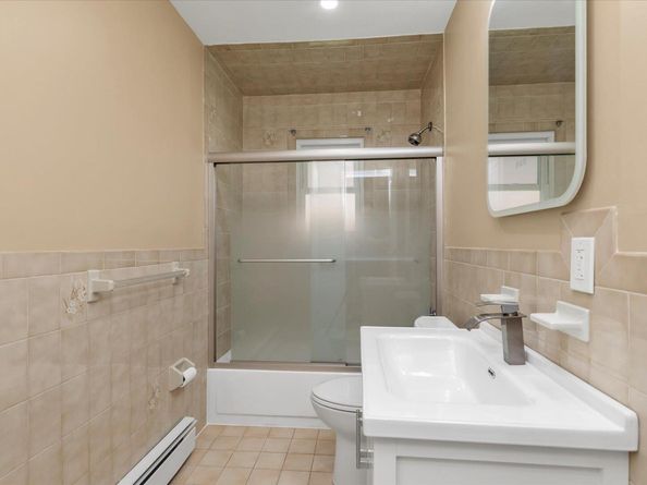 69 Woodward Street, Roslyn Heights NY 11577