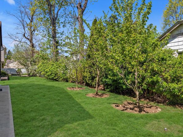 69 Woodward Street, Roslyn Heights NY 11577