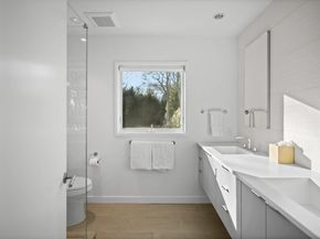 Undisclosed Address #827862, East Hampton NY 11937