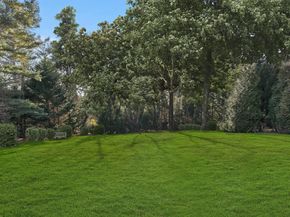 Undisclosed Address #827862, East Hampton NY 11937