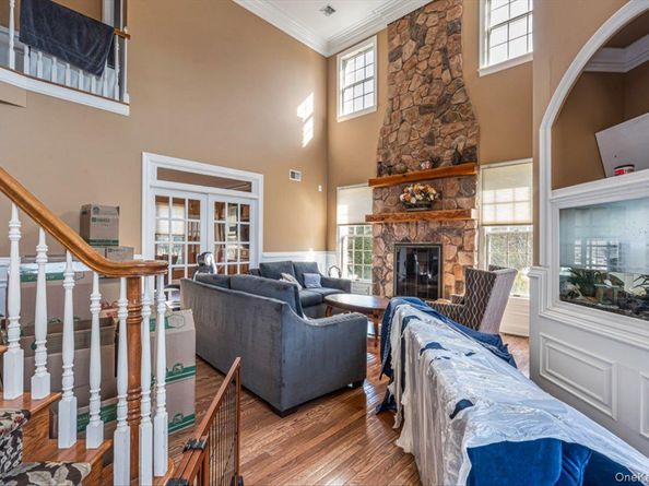 22 Turnberry Court, Dix Hills NY 11746