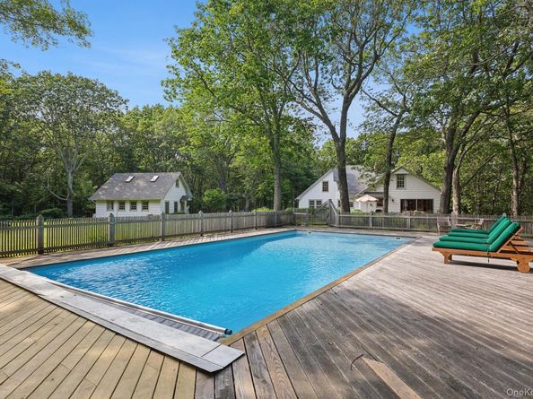 3380 Noyac Road, Sag Harbor NY 11963