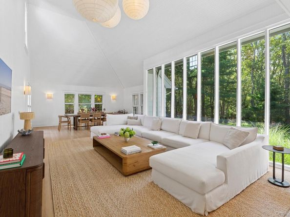 3380 Noyac Road, Sag Harbor NY 11963